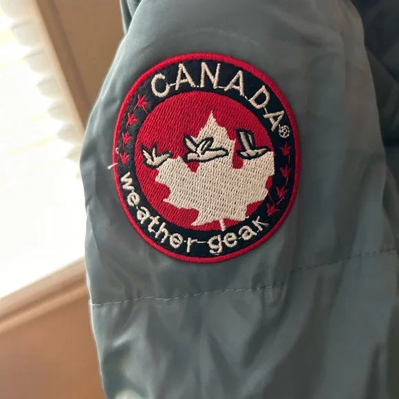 Canada  Teal Puffer Jacket with Fur Hood - Picture 3 of 8